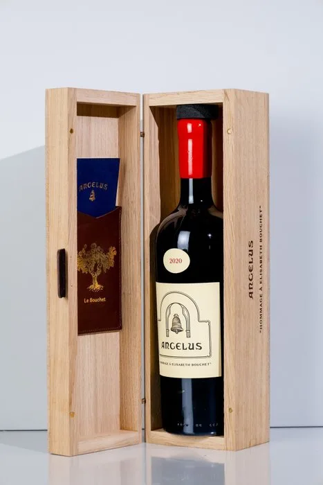 2020 Château Angélus, 'Hommage à Elisabeth Bouchet' - Saint-Émilion 1er Grand Cru Classé A - 1 Bottle (0.75L)