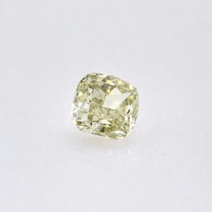 1 pcs Diamond (Natural coloured) - 1.55 ct - Cushion - Fancy light Greenish Yellow - VS2 - International Gemological Institute (IGI)