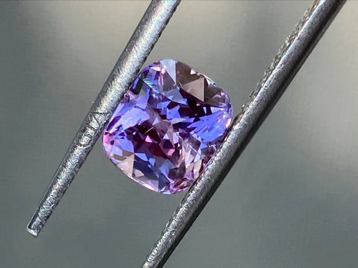 1 pcs Pink, Purple Sapphire - 2.04 ct - Gemological Institute of America (GIA)