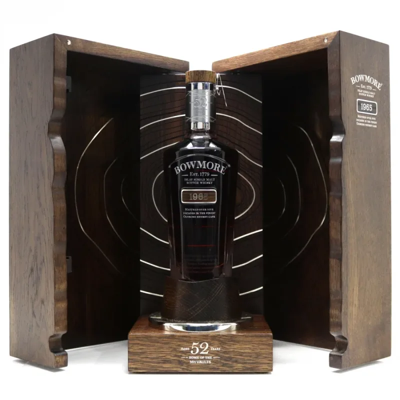 Bowmore – 1965 2018 52yo Oloroso Sherry Cask (70cl, 42%)