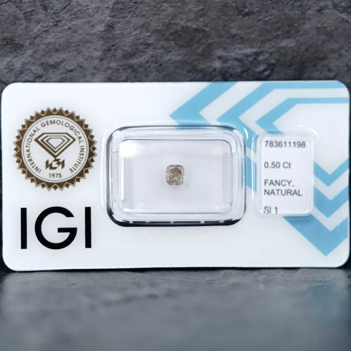 1 pcs Diamond (Natural coloured) - 0.50 ct - Cushion - Fancy light Brownish Yellow - SI1 - International Gemological Institute (IGI)