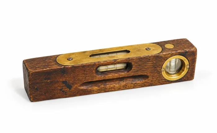 Ancien niveau à bulle professionnel, Instrument de précision - Measuring instrument - Brass, Wood - 1880-1920