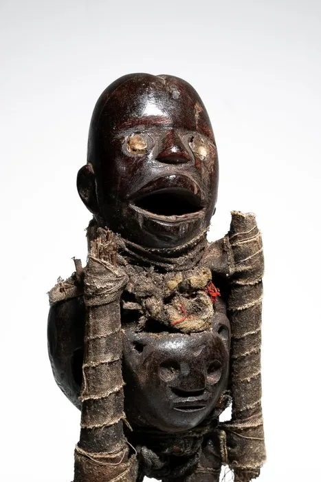 Bakongo - Nkisi fetish figure - Bakongo - DR Congo