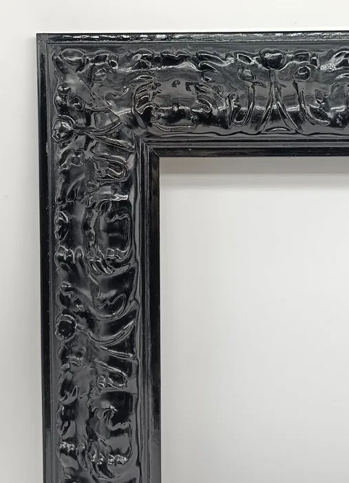 Frame - glossy black ebonized