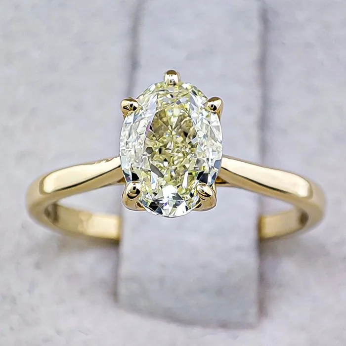 Ring - 14 kt. Yellow gold, Fancy Light Yellow / VVS2 - 1.51ct. tw. Diamond (Natural coloured) - IGI Certificate