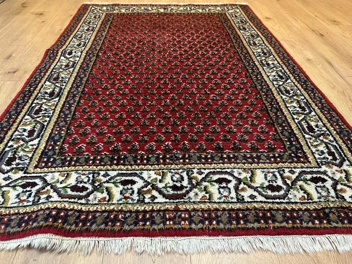 Beautiful hand-knotted Sarough Mir Oriental rug with a classic Boteh pattern. - Carpet - 135 cm - 67 cm
