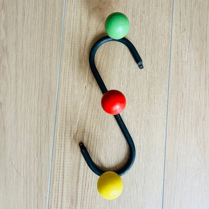 Coat rack - Atomic Space Age 50/60 - Iron, Hardwood - Wall-mounted hook with 3 round knobs