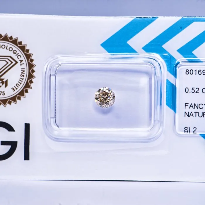 1 pcs Diamond (Natural coloured) - 0.52 ct - Round - Fancy light Brown Yellow - SI2 - International Gemological Institute (IGI) - VG