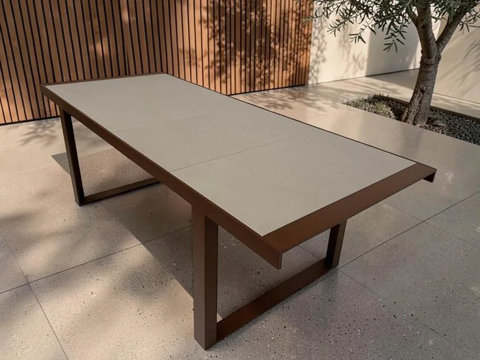 B&B Italia - Patricia Urquiola - Table - Canasta 13 outdoor - "NUOVO" Gres porcellanato cemento/alluminio
