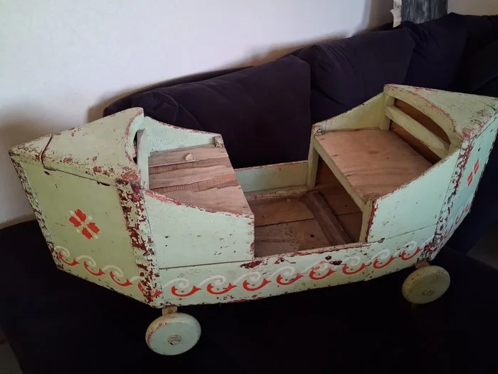Carriage - Rare children's photo studio pram — Photographer's accessory, circa 1900 / Belle Époque - Wood, Metal