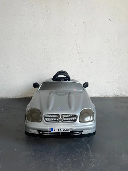 Car - Mercedes-Benz