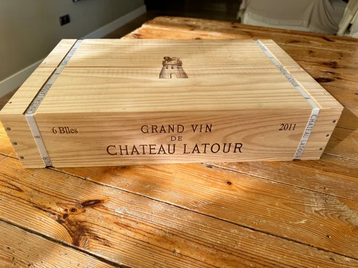 2011 Château Latour - Pauillac, Bordeaux 1er Grand Cru Classé - 6 Bottles (0.75L)