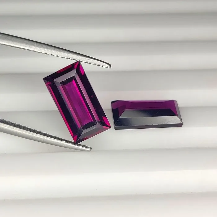 2 pcs Garnet, Rhodolite - 4.91 ct - International Colored Gemstone Association (ICA GemLab) - Matching Pair.....!