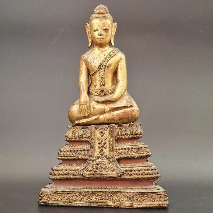 Antique Wooden Buddha 27 cm - Northern Thailand/Shan States – Rattanakosin Throne - late 19th Century (c. 1880–1910)