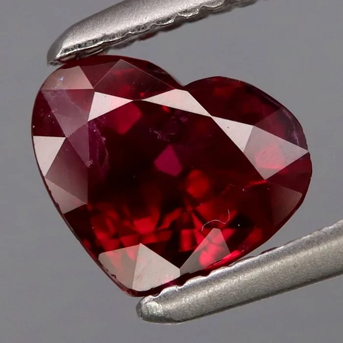 1 pcs Red, Purple Ruby - 1.04 ct - International Gemological Institute (IGI) - Ruby