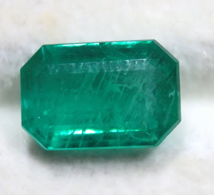 1 pcs Green Emerald - 2.82 ct - International Gemological Institute (IGI) - Zambia