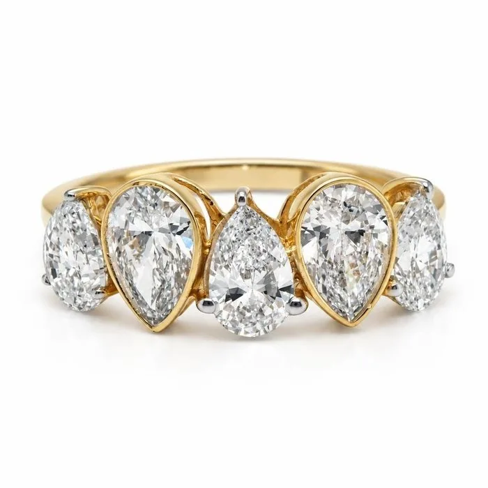 Ring - 14 kt. Yellow gold - 2.30ct. tw. Diamond (Lab-grown)