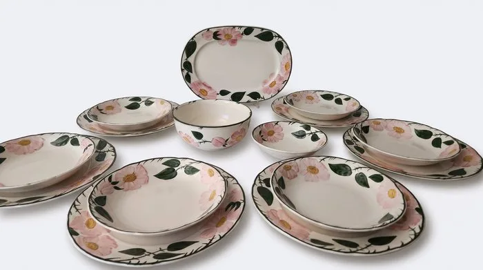 Villeroy & Boch - Table service for 6 (15) - WILDROSE - Porcelain - Hand-painted 1st choice