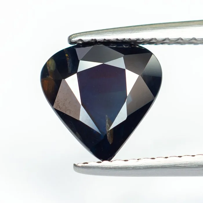 Sapphire - 2.22 ct - International Gemological Institute (IGI) - Deep Blue (No Heat)