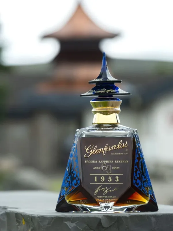 Glenfarclas – 1953 63 Year Old Pagoda Sapphire Reserve (1.5L, 45.7%)