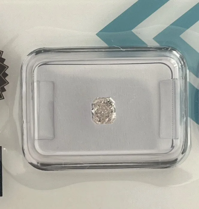 1 pcs Diamond (Natural coloured) - 0.39 ct - Rectangle - Light Brownish Pink - SI2 - International Gemological Institute (IGI)