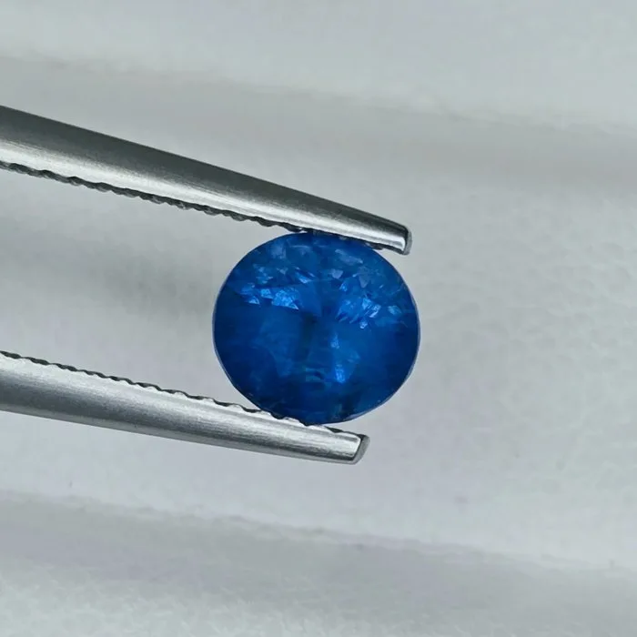 Blue Sapphire - 1.33 ct - Gemological Science International (GSI) - Srilankan Mined Gem