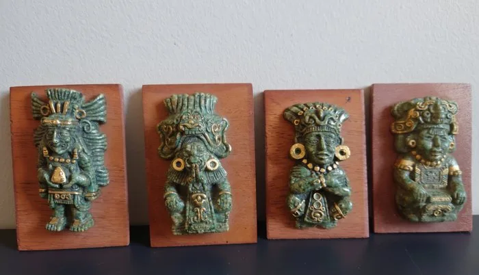 Sculpture, Aztec/Mayan Wall plaques - 12.8 cm - Malachite, Resin