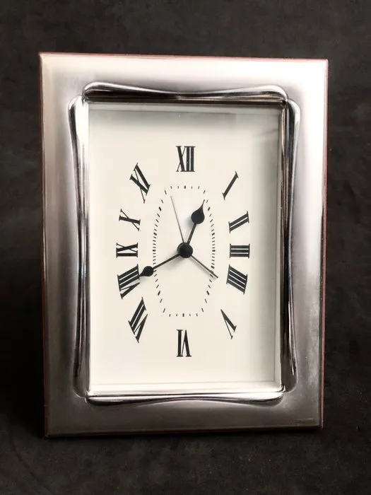 Alarm Desk Clock - A spanish, classy, 925/000 solid silver frontal frame, alarm, desk clock, Circa 2000’s. Working -.925 silver - 2000-2010 - alarm clock