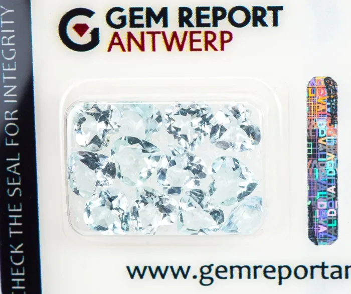 12 pcs Aquamarine - 6.79 ct - Gem Report Antwerp (GRA) - Light Blue