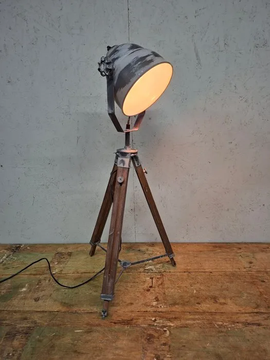 Floor lamp - Wood, Metal - Lamp on a tripod