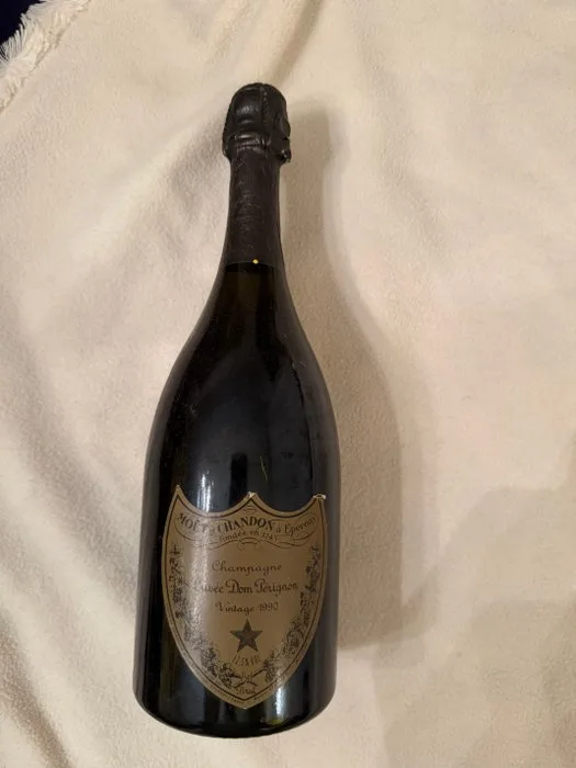 1990 Dom Pérignon - Champagne Brut - 1 Bottle (0.75L)