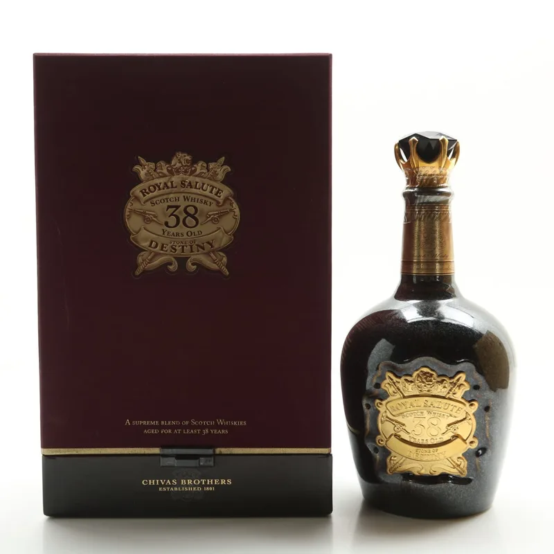 Chivas – Royal Salute 38 Year Old Stone Of Destiny (70cl, 40%)