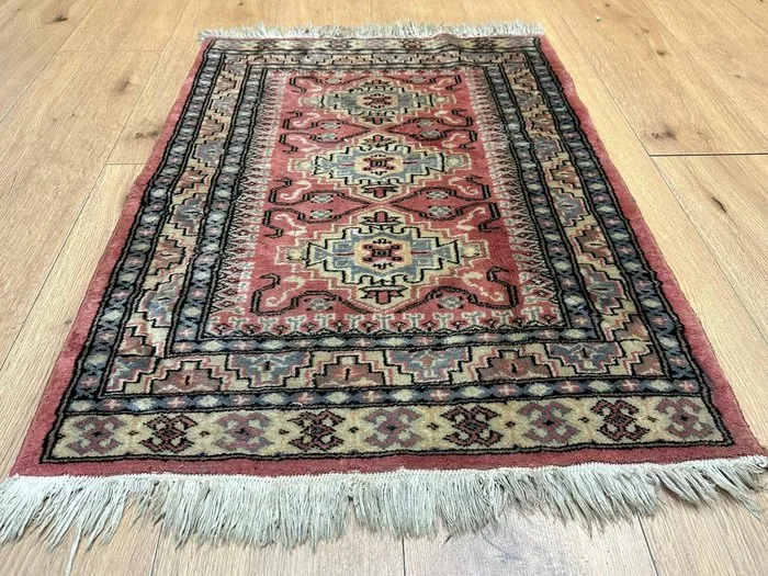 Beautiful hand-knotted Bukhara rug with geometric pattern & medallions - Rug - 90 cm - 65 cm