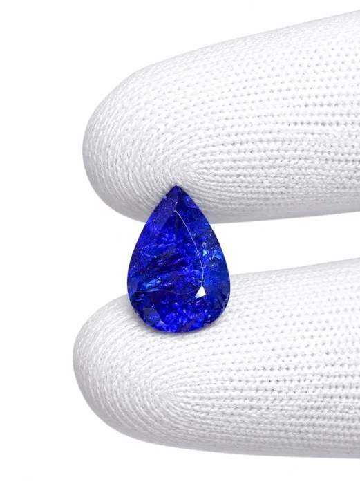 1 pcs Tanzanite - 8.23 ct - Gemological Science International (GSI) - HUGE D BLOCK TANZANITE