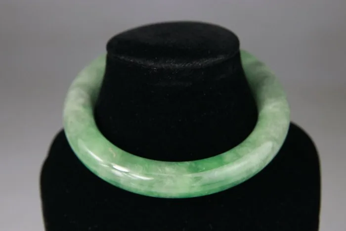 Chinese bracelet - Apple Green - Stone - China - 20th century