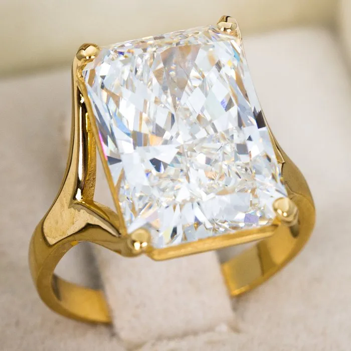 Ring - 18 kt. Yellow gold - 10.31ct. tw. Diamond (Lab-grown) - F VS1 IGI Certified