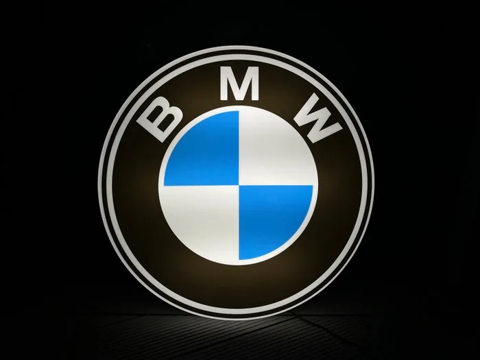 Sign - BMW - Illuminated Sign Lightbox