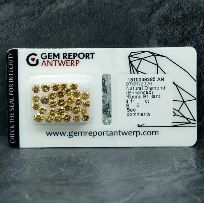 30 pcs Diamond (Colour-treated) - 4.11 ct - Round - Fancy intense Orangy Yellow - I2, SI1 - Gem Report Antwerp (GRA)