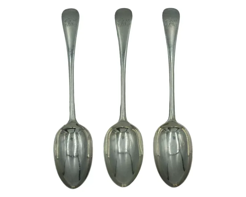 A set of three Victorian silver tablespoons by Goldsmiths & Silversmiths Co