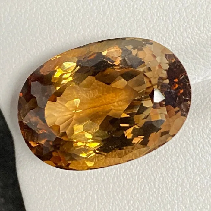 Orange Topaz - 25.17 ct - International Colored Gemstone Association (ICA GemLab)