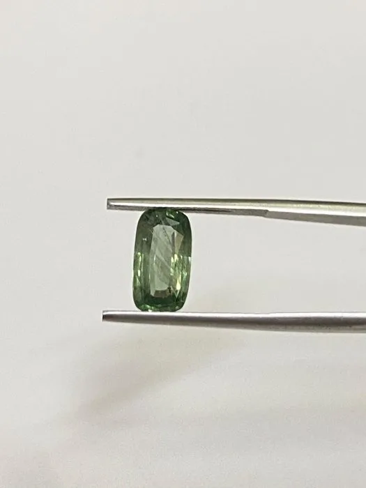 1 pcs Green Sapphire - 3.31 ct - International Gemological Institute (IGI) - Green Sapphire