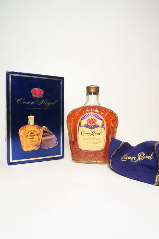 Seagram's Crown Royal Fine De Luxe Blended Canadian Whisky, Distilled 1980