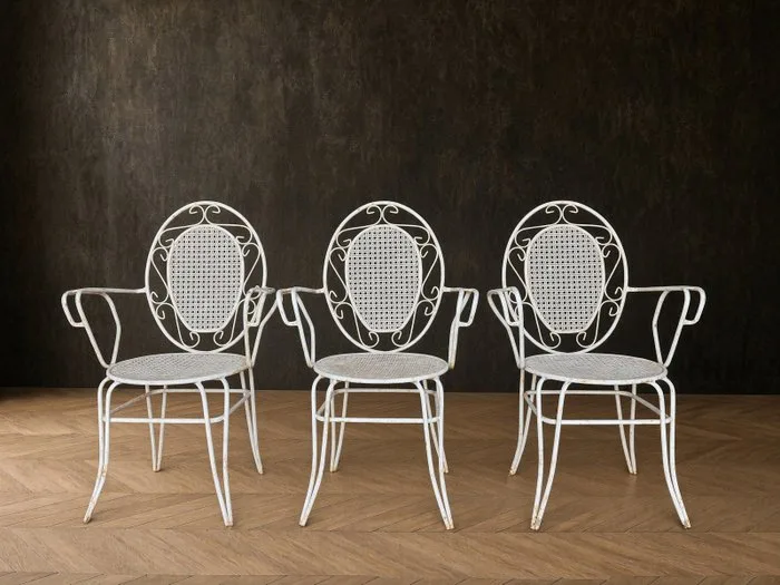 Chair - Set of Three French Provincial Style Wrought Iron Garden Armchairs - Wrought iron - A set of three mid-to-late 20th-century garden armchairs