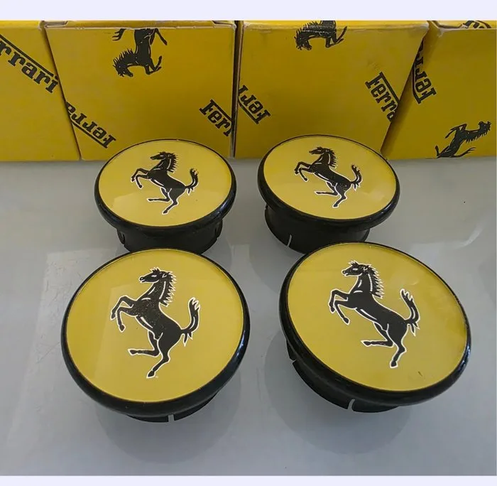 Ferrari Original set of 4 wheelcaps - Extremely Rare - NEW Old Stock - Out of Production - Ferrari - 308 - 328 - 328 - Mondial - Testarossa - 348 - F355 - In Ferrari Boxes