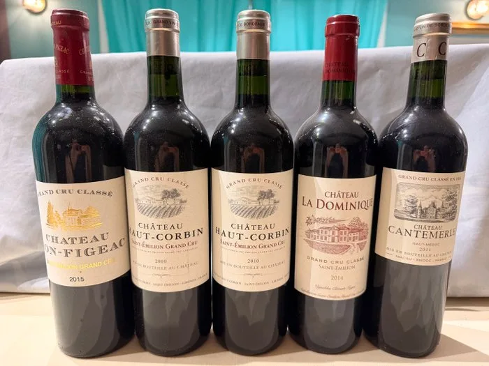2014 Château La Dominique, 2015 Château Yon-Figeac, 2010 x2 Château Haut-Corbin, 2011 Château Cantemerle - Saint-Émilion Grand Cru Classé - 5 Bottles (0.75L)