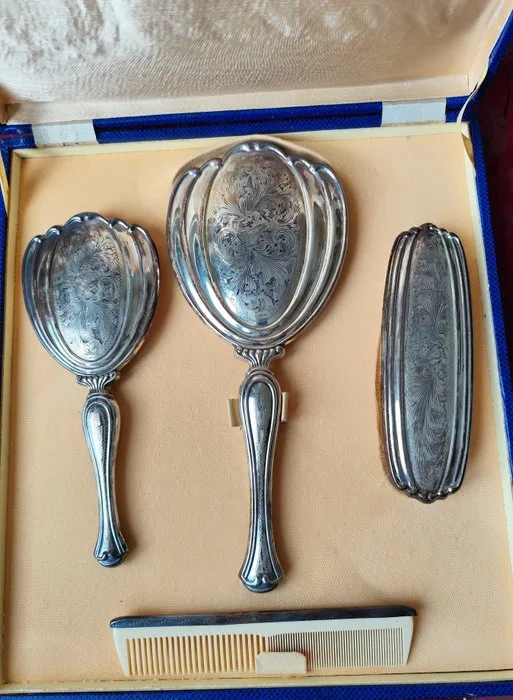 Art Deco Toilet set (4) -.800 silver, other