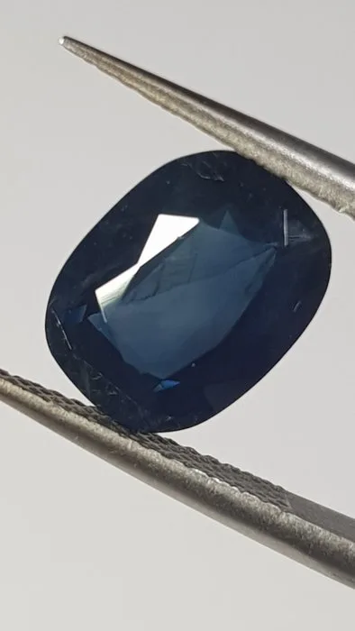 1 pcs Blue Sapphire - 3.42 ct - Antwerp Laboratory for Gemstone Testing (ALGT)