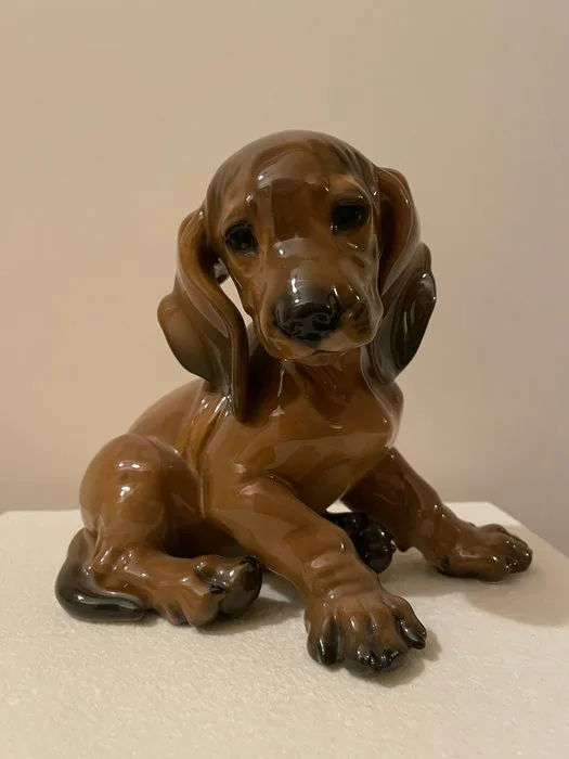Rosenthal - Theodor Karner - Sculpture, Cucciolo di bassotto - 15.5 cm - Porcelain - 1954
