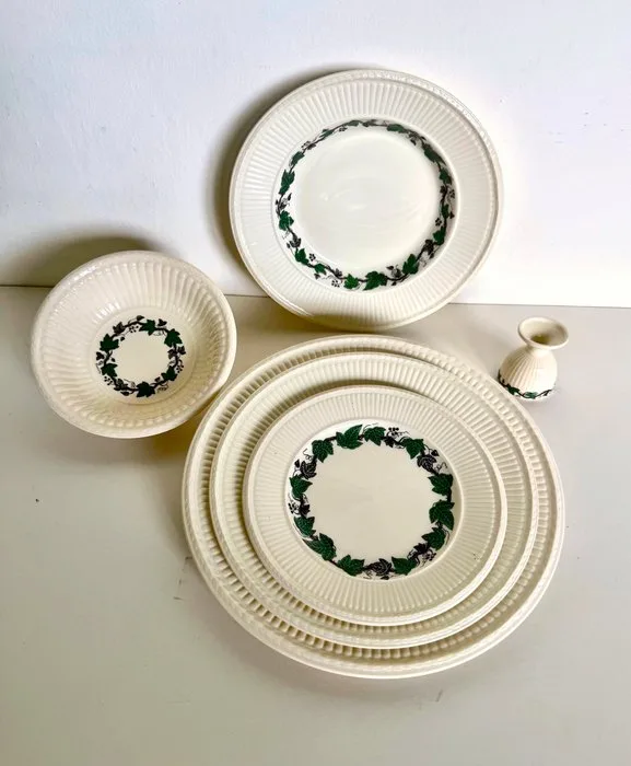 Wedgwood - John Goodwin - Table service (7) - Stratford - Earthenware - Dinner/Lunch/Breakfast