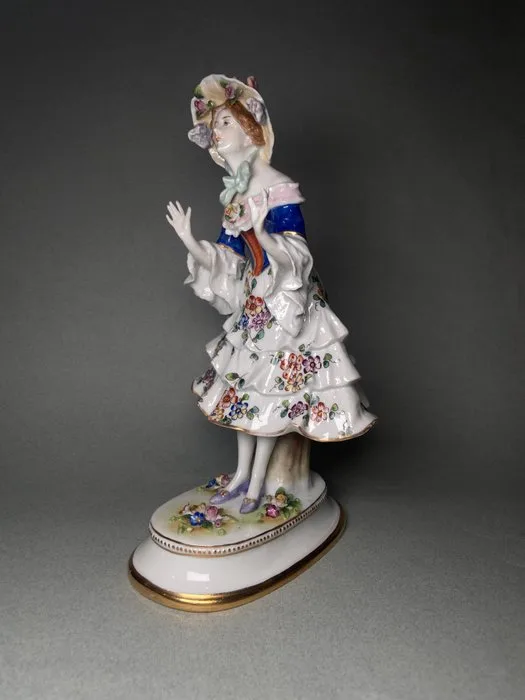 Vienna style - Figurine - Porcelain